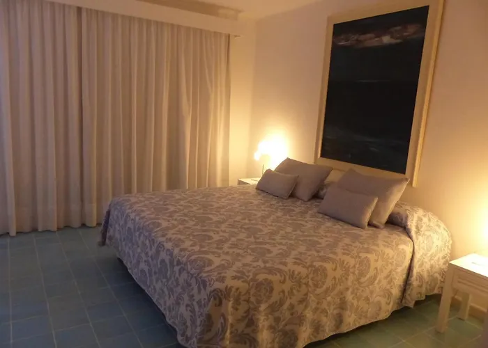 בית נופש Sea Front Caleton *